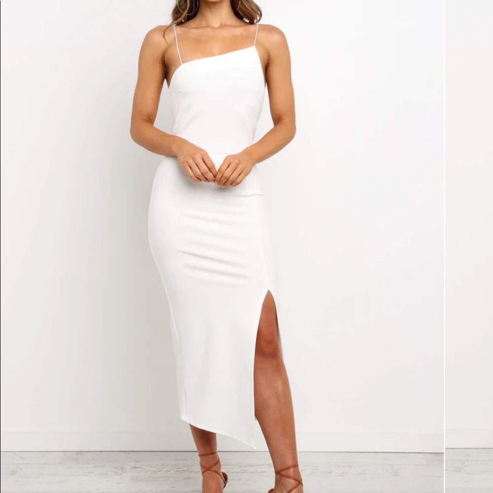 Petal and Pup, Zahra Dress.  White Asymmetrical Dress.  Worn once to dinner!